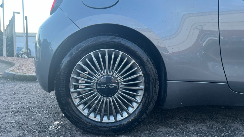 Fiat 500 87kW Icon 42kWh 3dr Auto Electric Hatchback